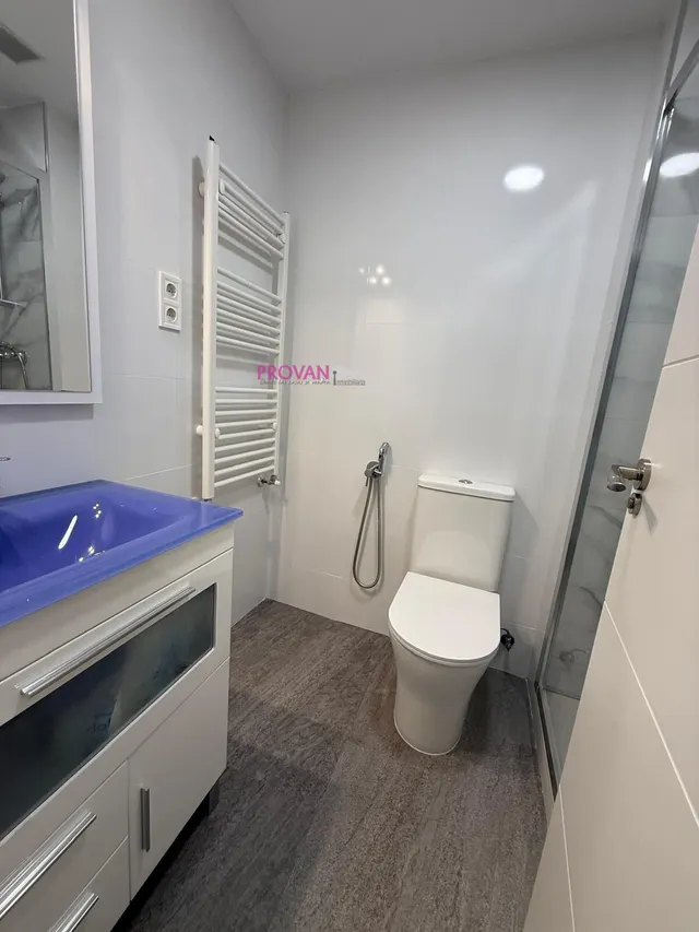 PISO REFORMADO EN ALQUILER CON 3 DORMITORIOS Y ASCENSOR !!! — 14