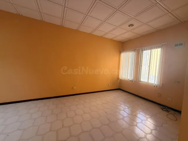 SE ALQUILA LOCAL EN ZONA AVENIDA DE MIJAS, FUENGIROLA - foto 3