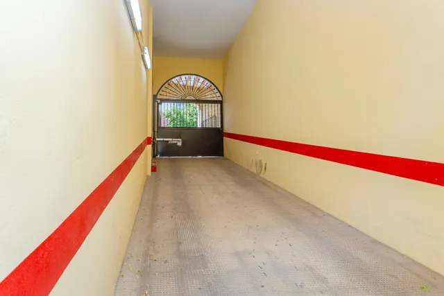 SE VENDE PISO EN ZONA CENTRO — 34