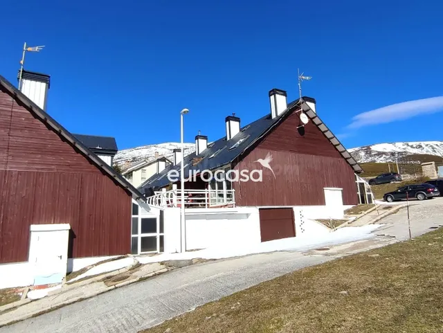 TU REFUGIO DONDE LA MONTAÑA SE CONVIERTE EN HOGAR - foto 4