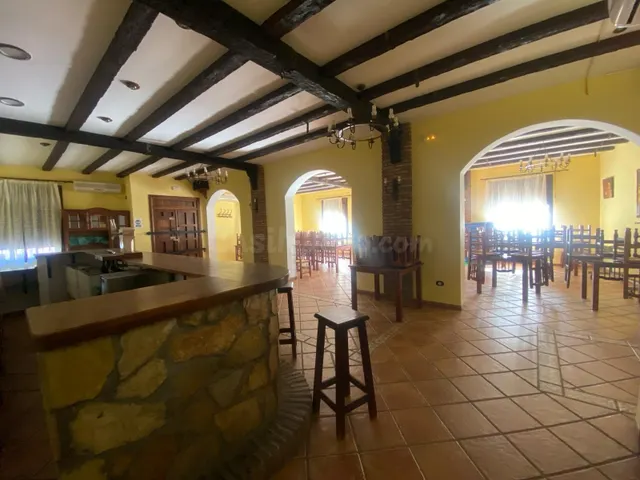 Negocio y vivienda en Belmez - foto 2