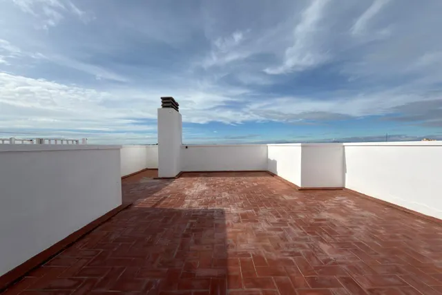 ÁTICO EN TORREBLANCA CON PARKING, PISCINA COMUNITARIA Y VISTAS DESPEJADAS! — 20