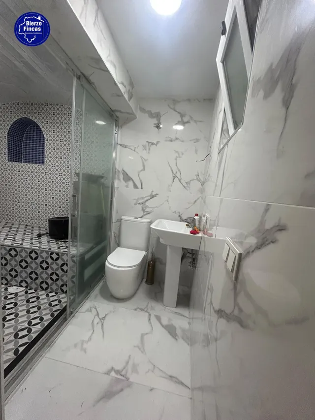 **se vende casa en Oviedo** — 20