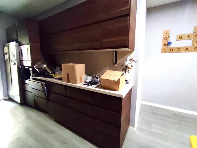 SE VENDE CASA CON GARAJE EN NOVELDA EN REFORMA. — 19