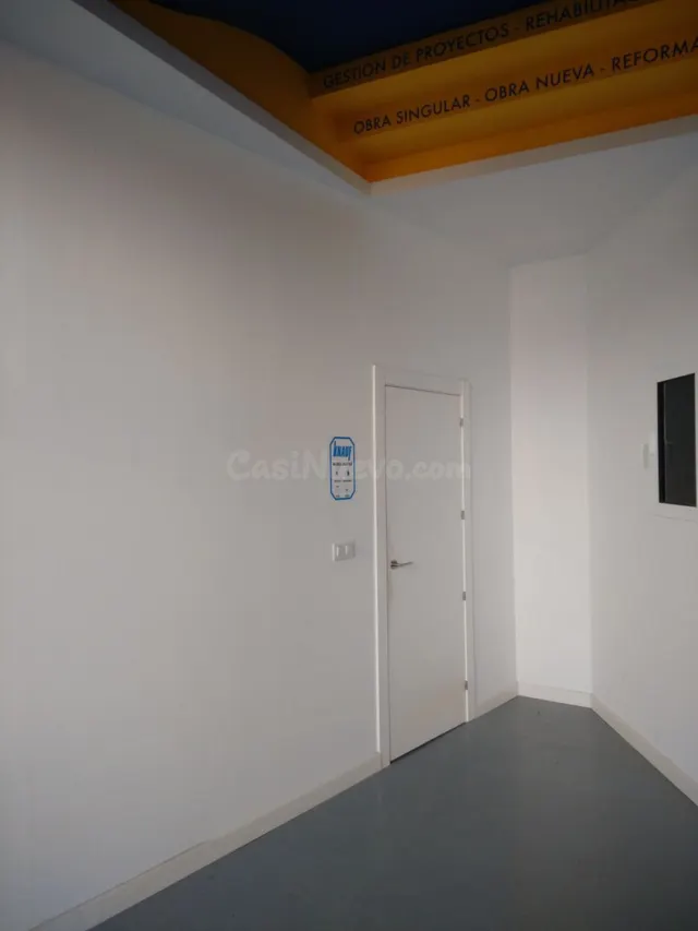 Local comercial 1 habitación 140m² en venta - Centro - foto 3