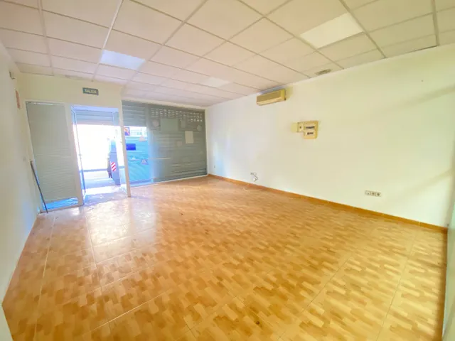 LOCAL CENTRO DE SAN VICENTE DEL RASPEIG EN ALQUILER — 2