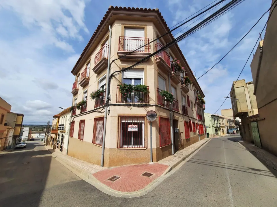 VIVIENDA EN PLANTA BAJA
