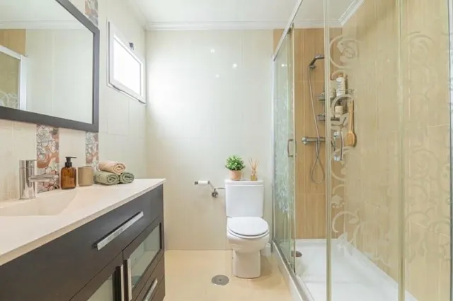 ASCENSOR, 3 habitaciones, 2 BAÑOS, PLAZA DE GARAJE Y TRASTERO Y BALCÓN — 7