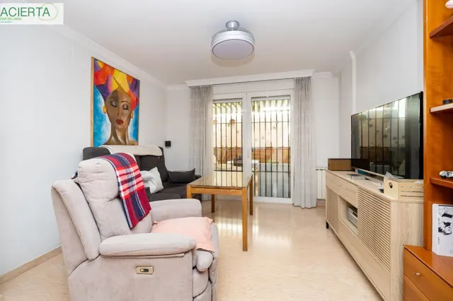 ESPECTACULAR VIVIENDA ADOSADA DE 4 DORMITORIOS CON SÓTANO, TERRAZAS Y PATIO EN GRANADA — 6