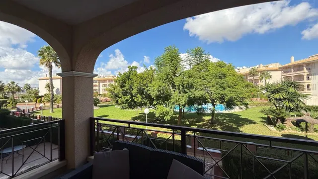 Elegante apartamento en Laguna Golf, Playa Flamenca - foto 2
