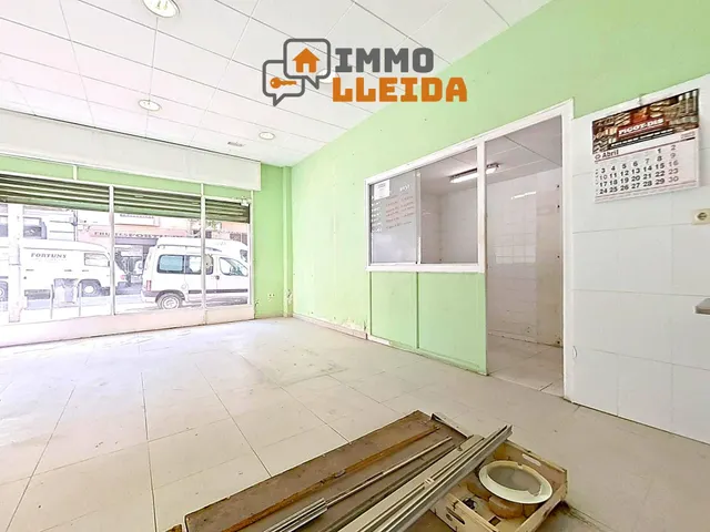 OPORTUNIDAD Local céntrico en Balaguer — 3