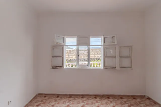 Casa terrera con garaje, jardín y vivienda superior independiente – Arucas, Gran Canaria — 9