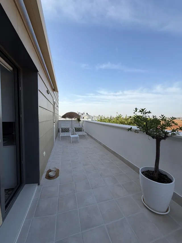 Exclusivo Ático con Vistas Panorámicas y Dos Terrazas — 31