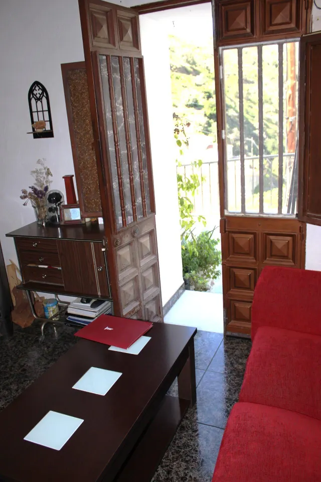 Encantadora Casa de Pueblo en Canillas de Aceituno — 10