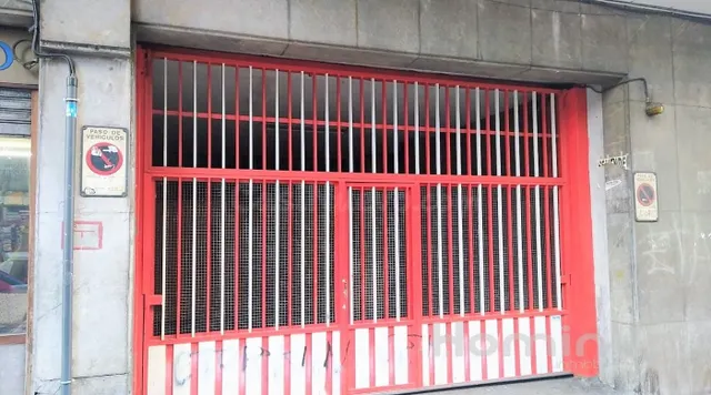 Se vende Parcela de Garaje en zona Zabalburu para coche gran - foto 3