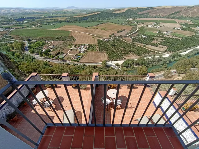 HOTEL CENTRO DE ARCOS CON VISTAS A LA PEÑA