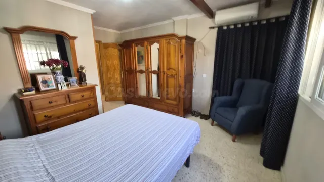 Vivienda unifamiliar de 3 plantas con jardín, terrazas y garaje en Algeciras — 4