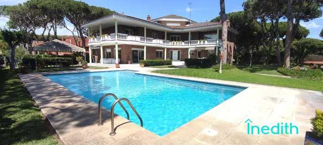 Casa 6 habitaciones 763m² en venta - La Pineda