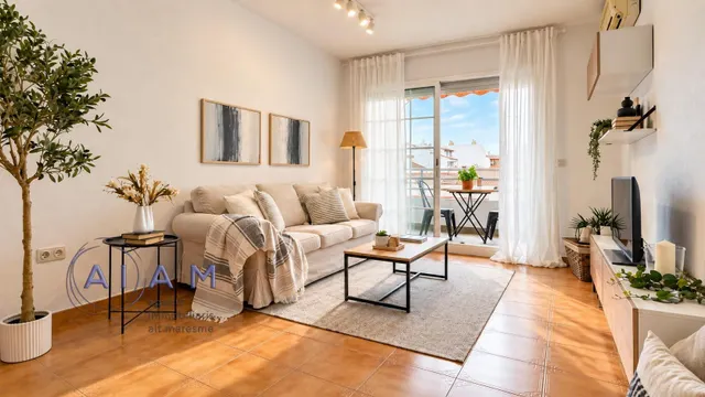 Piso muy céntrico con 4 habitaciones