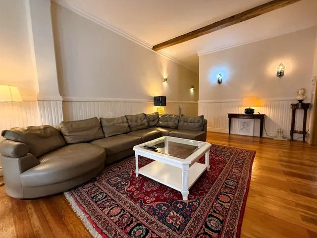 Se Vende Amplia Vivienda con Licencia Turistica de 3 Dormito - foto 3