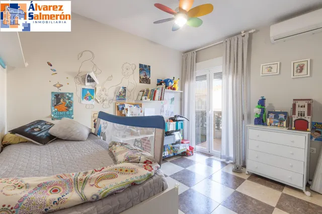 Casa en Armilla con terraza, patio y amplia cochera — 19