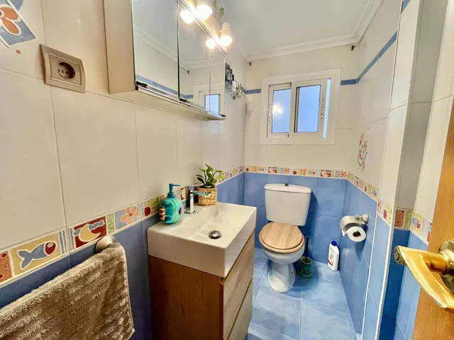 ¡¡Piso Reformado de 4 habitaciones y 2 Baños en Carolinas, Alicante!! — 27