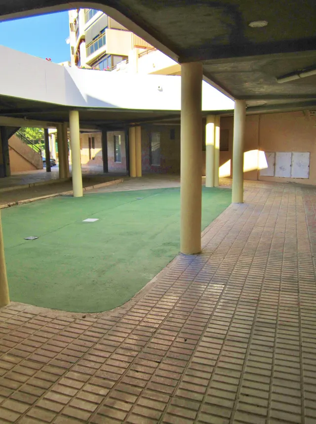 Oportunidad invesores!!! Gran local comercial de 300 metros en la Av. de Denia. — 36