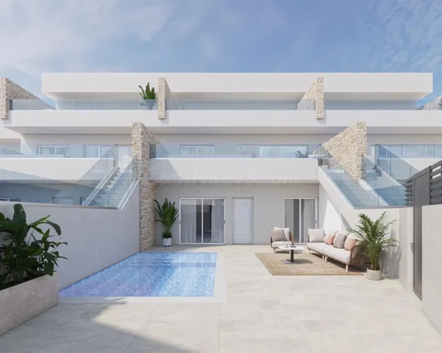 Viviendas de obra nueva en Pilar de la Horadada con piscina 