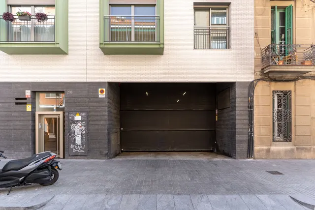 Parking 10m² en alquiler - Sant Andreu de Palomar — 12