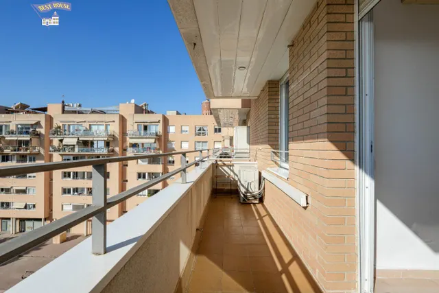 DUPLEX CON VISTA AL MAR — 24