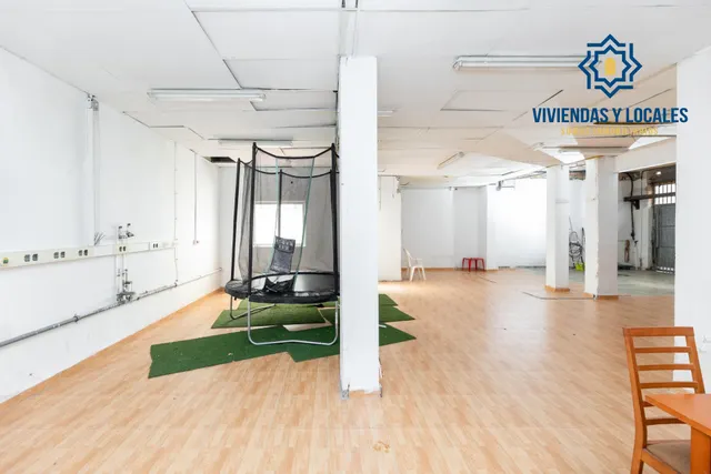 Venta de local de 171 m2 en Armilla (Granada) — 4