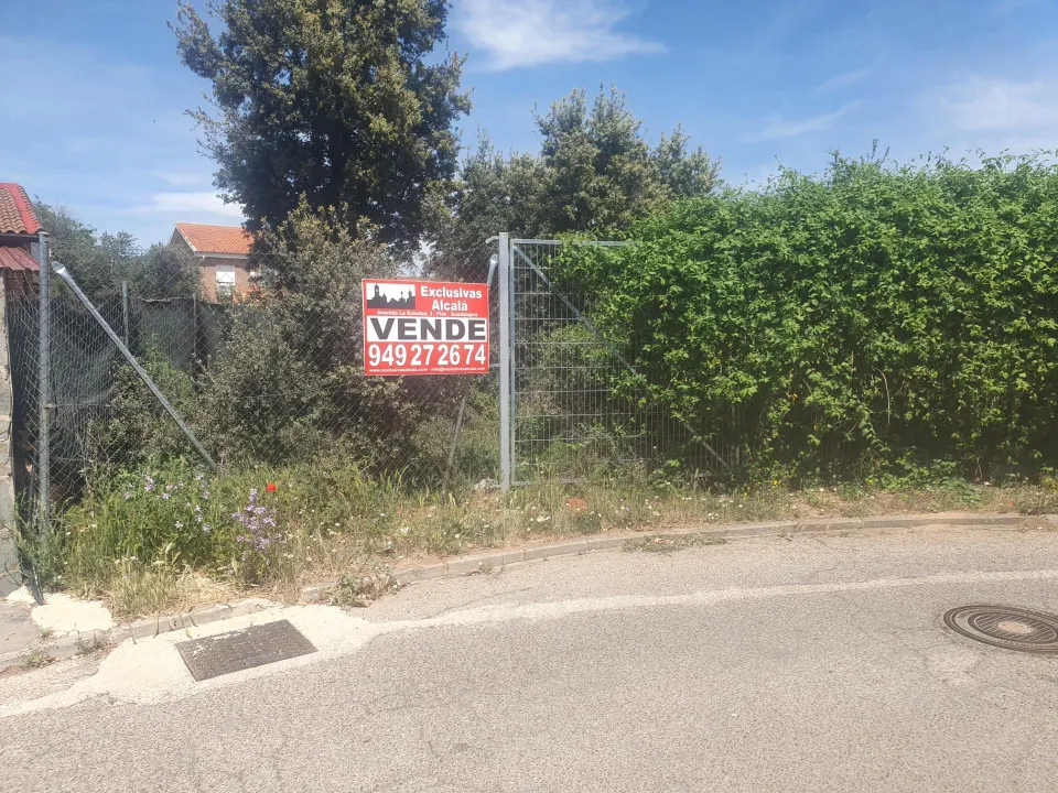 |||| Gran oportunidad de parcela de 826 M2 en Pioz Urbanización La Arboleda |||||
