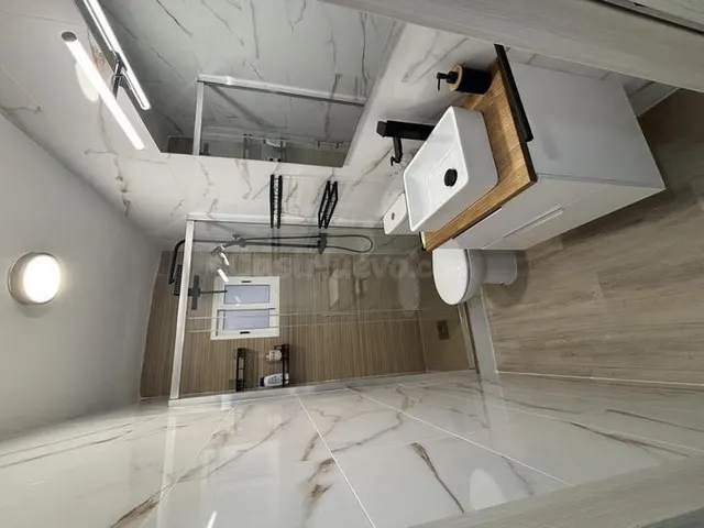 ** se alquilan habitaciones para estudiantes, piso reformado y luminoso en calle demetrio spinola ** — 5