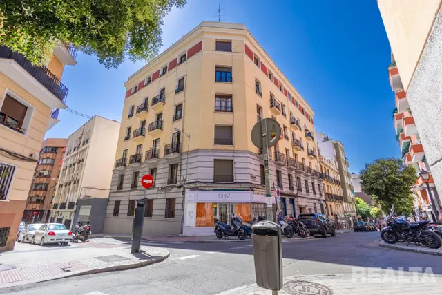 EXCLUSIVO PISO EXTERIOR EN BARRIO SALAMANCA — 23