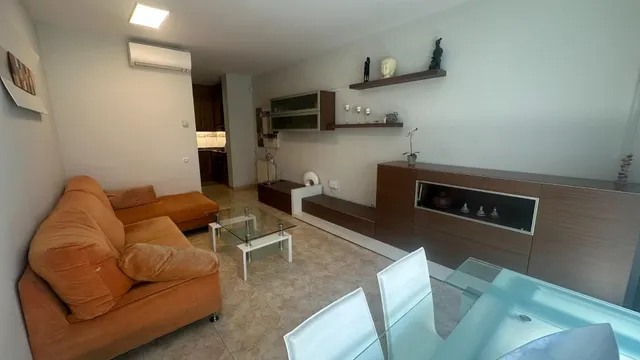 PISO CON GRAN TERRAZA - CASTELLDEFELS - CENTRO — 34