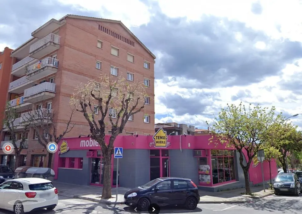LOCAL COMERCIAL ESQUINERO