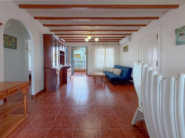 Fantastica vivienda en primera planta con gran terraza y vistas al mar — 11