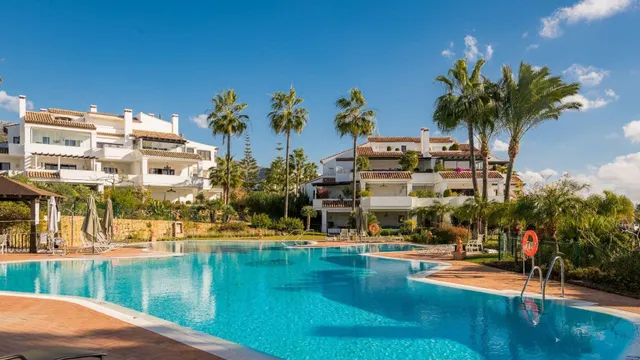 Precioso y lujoso apartamento con vistas al mar en Monte paraíso, en la Milla de Oro. Marbella — 48