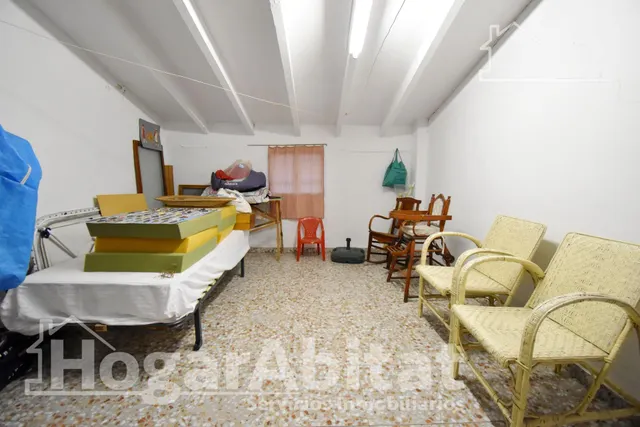Amplia casa de pueblo con terraza, balcón y trastero — 39