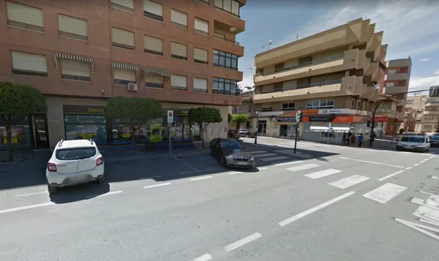Local comercial en Beniaján - foto 4