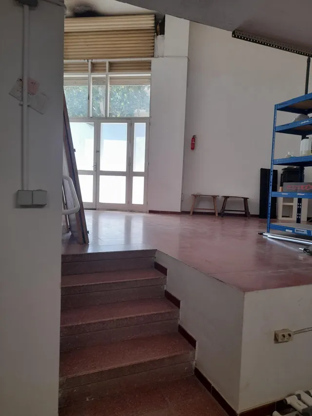 Local Comercial en dos niveles en zona Escorxador de Mataró — 3