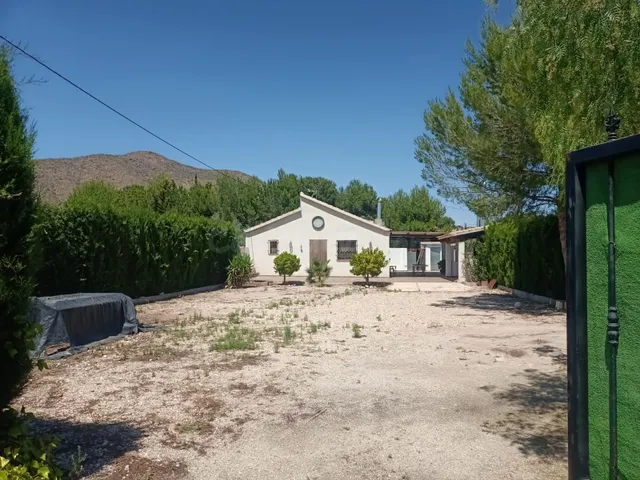 BONITA CASA DE CAMPO EN TOBARRA (ALBACETE) - foto 4