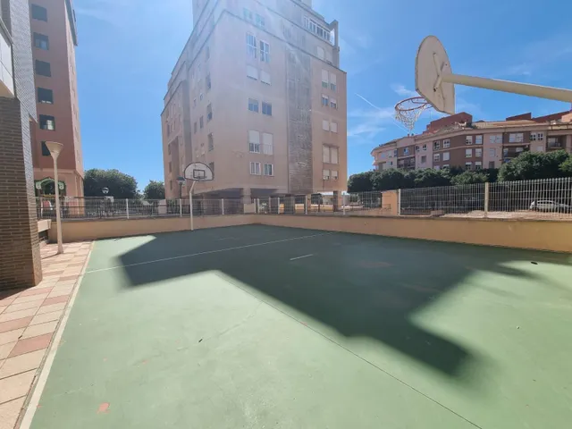 PISO AVDA. AMALIO GIMENO — 31