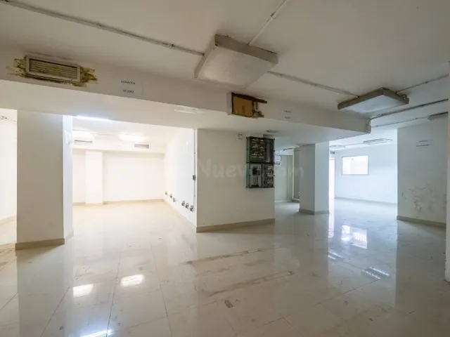 En venta local comercial en Avda Juan XXIII apto para La RIC - foto 4