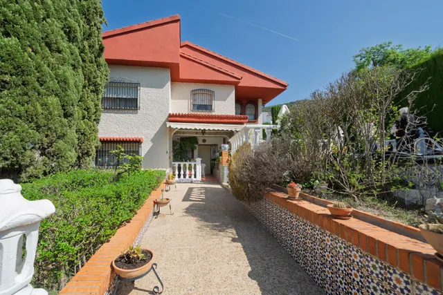 Chalet independiente en urbanizacion el puntal Padul. — 9