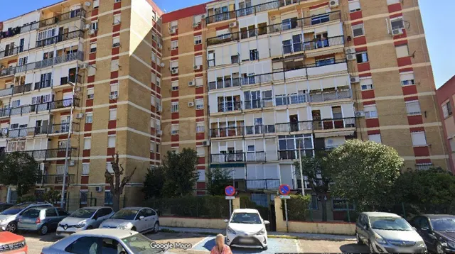 SE VENDE inmueble ALQUILADO en Castilleja de la Cuesta - foto 2