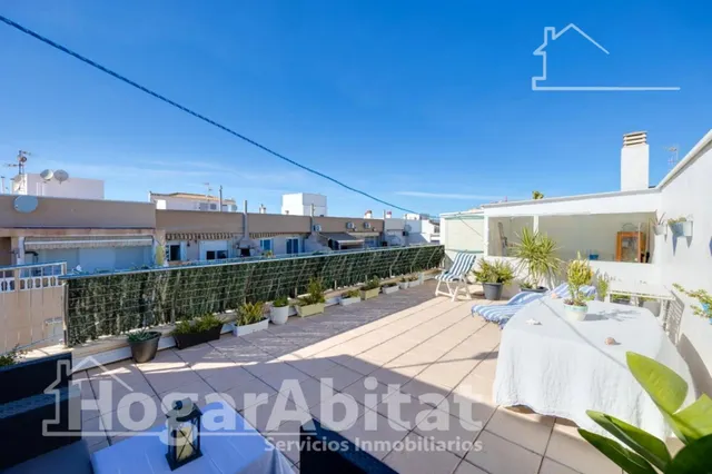 PRECIOSO ÁTICO CON DOS TERRAZAS, GARAJE Y PISCINA JUNTO AL MAR — 15