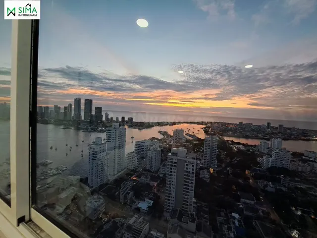 Vive Frente a la Bahía: Penthouse de 3 habitaciones en Manga - foto 5