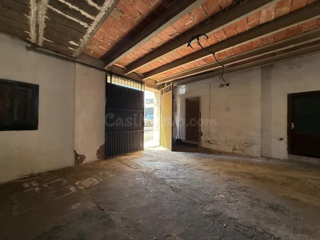 AMPLIO ALMACÉN CON EXCELENTE ACCESO EN ALCANAR EN VENTA - foto 2