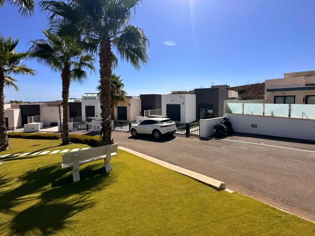 Villa 5 habitaciones 210m² en venta - Pueblo — 48